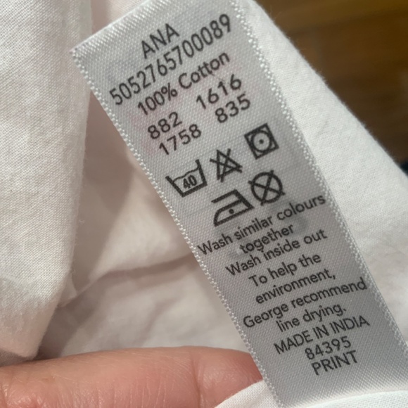 Pink Dress with Hearts and Gingham Pattern - Picture 6 of 7